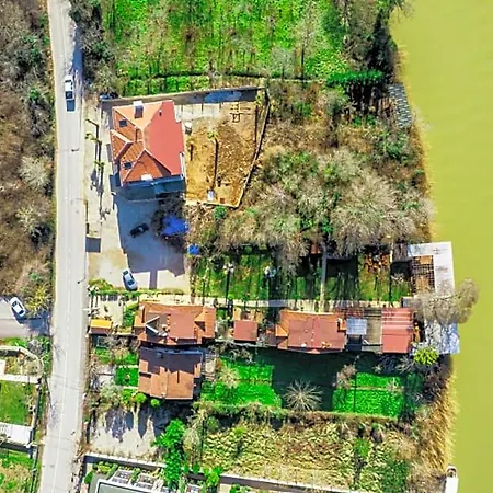 Pieria Luxury