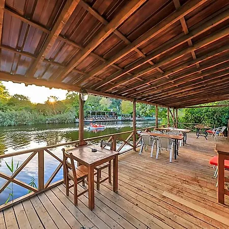 Hotell Pieria Luxury Ağva
